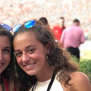 Meet your Posher, Marissa